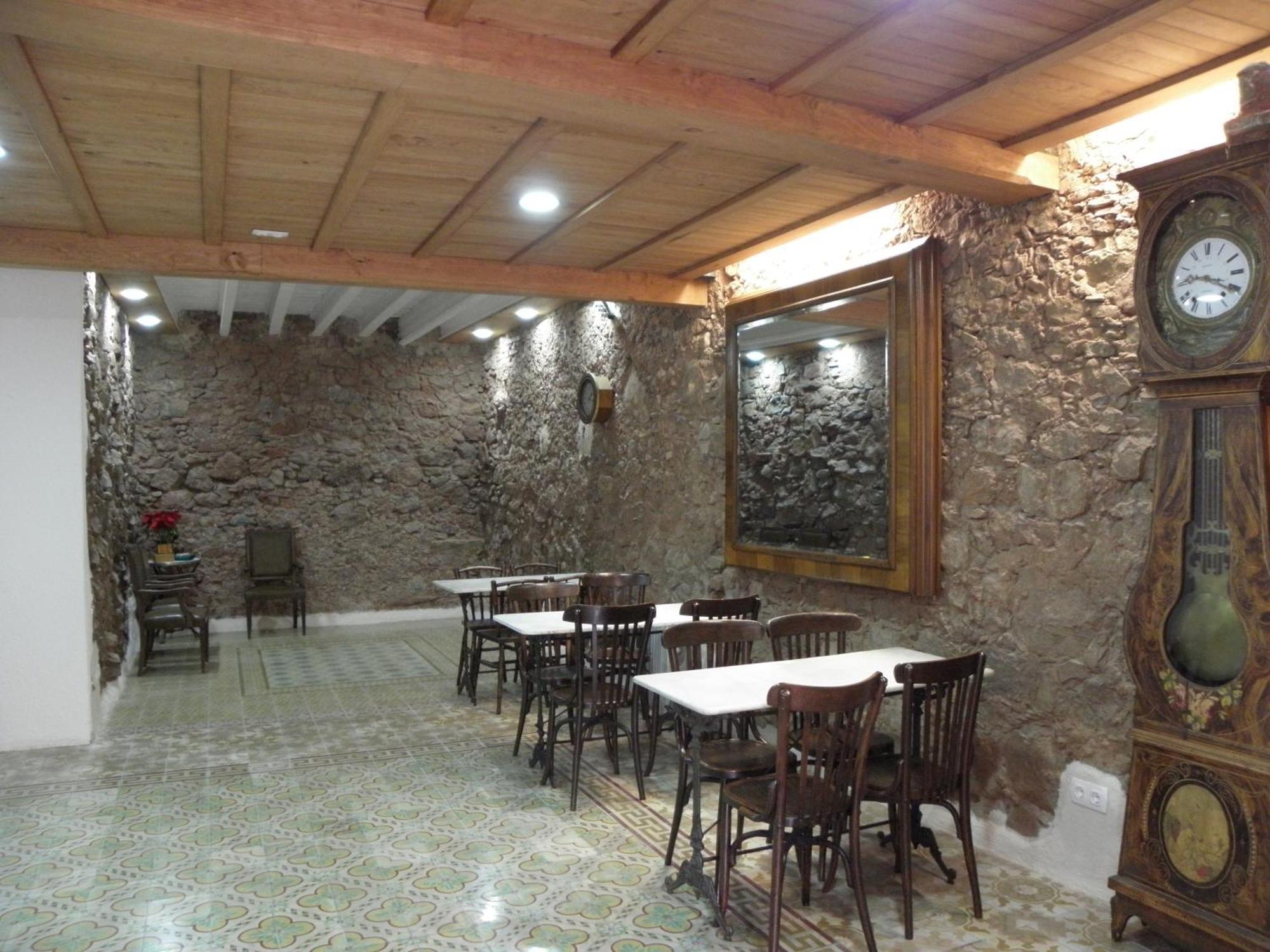 Hostal Cal Pla Sant Llorenc Savall Exterior photo